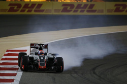 Ромен Грожан, Haas F1 Team VF-16 блокирует колеса на торможении