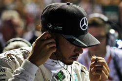 Lewis Hamilton, Mercedes AMG F1 en la parrilla