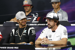 Lewis Hamilton, Mercedes AMG F1 en Fernando Alonso, McLaren in de persconferentie