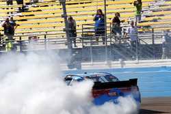 Race winner Kyle Busch, Joe Gibbs Racing Toyota