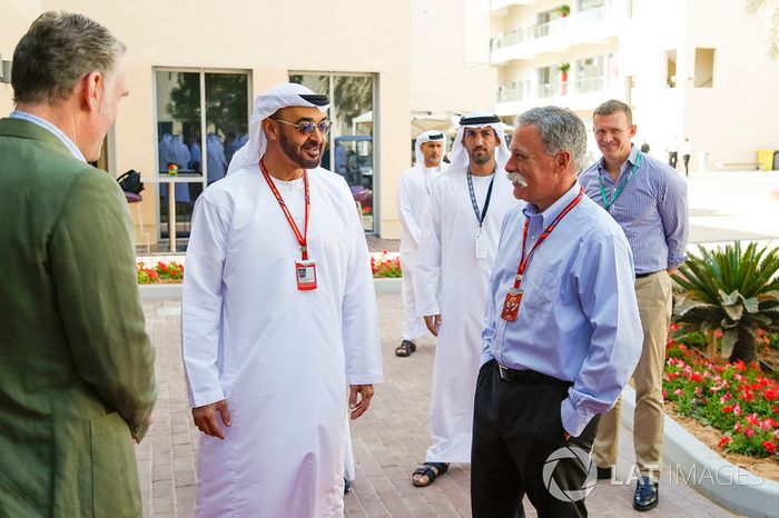 Sean Bratches, Formula One director comercial, HH el General Jeque Mohammed bin Zayed bin Sultan Al Nahyan, príncipe heredero de Abu Dhabi y Chase Carey, Director Ejecutivo y Presidente Ejecutivo de Formula One Group