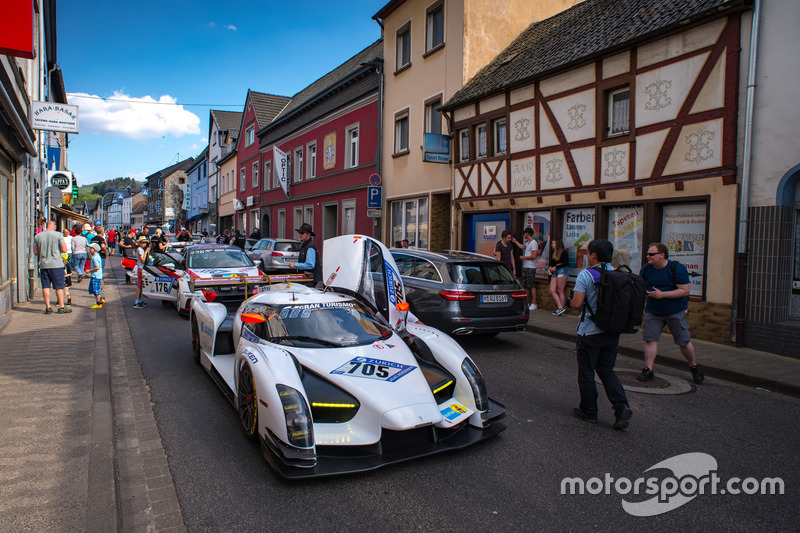 #705 Scuderia Cameron Glickenhaus SP-X SCG003c: Franck Mutsch, Thomas Mutsch, Franck Mailleux, Andreas Simonsen, Jeff Westphal