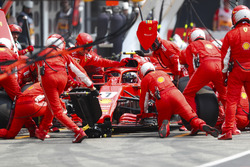 Kimi Raikkonen, Ferrari SF71H, makes a pit stop