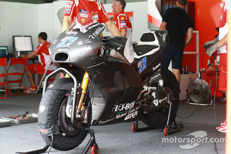 Moto de Casey Stoner, Ducati Team