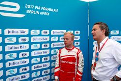 Felix Rosenqvist, Mahindra Racing, ve Alejandro Agag, Formula E CEO