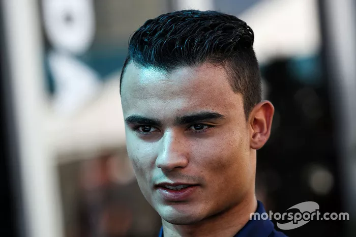 Para piorar, a equipe enfrentou um outro contratempo. Wehrlein se lesionou em um acidente na Corrida dos Campeões e ficou de fora das duas primeiras corridas do ano. 