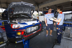 Thierry Neuville, Nicolas Gilsoul, Hyundai Motorsport, Hyundai i20 Coupe WRC
