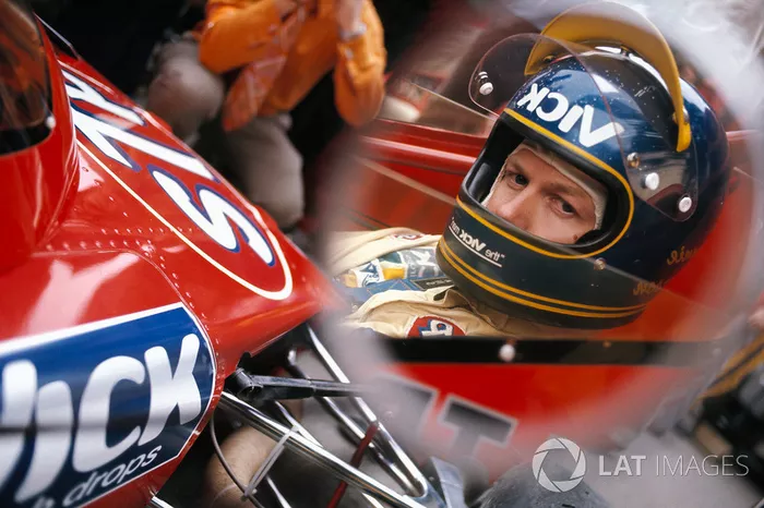 6. Ronnie Peterson - 10 vitórias