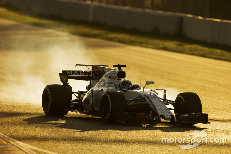 Felipe Massa, Williams FW40, una rueda se bloquea