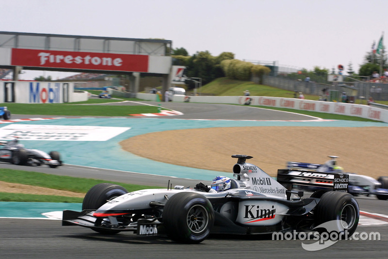 2002 : McLaren MP4-17, à moteur Mercedes