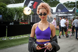 Raye, Singer