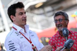 Toto Wolff, Mercedes AMG F1 Director of Motorsport, Eddie Jordan, Channel 4 F1 TV