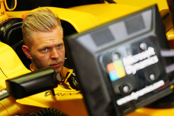 Кевин Магнуссен, Renault Sport F1 Team RS16