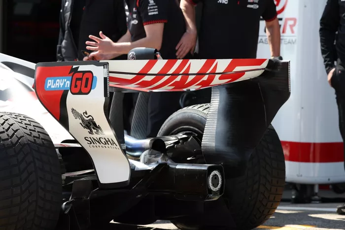 تفاصيل Haas VF-26
