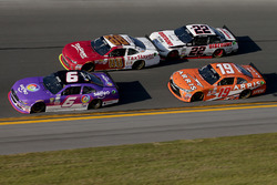 Darrell Wallace Jr., Roush Fenway Racing Ford, Joey Logano, Team Penske Ford, Daniel Suarez, Joe Gibbs Racing Toyota, Chase Elliott, JR Motorsports Chevrolet