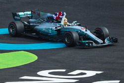 2017 World Champion Lewis Hamilton, Mercedes AMG F1