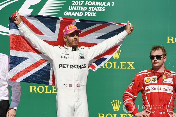 Podio: ganador de la carrera  Lewis Hamilton, Mercedes AMG F1 y tercer lugar Kimi Raikkonen, Ferrari