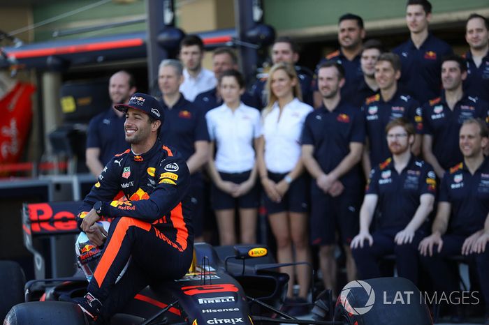 Daniel Ricciardo, Red Bull Racing en la foto del equipo Red Bull Racing