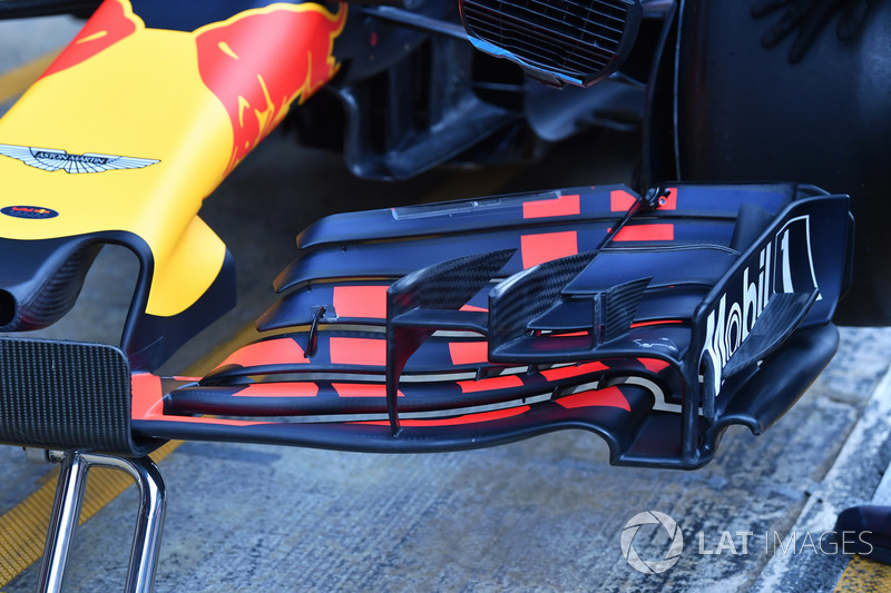 Red Bull Racing RB14 ön kanat detay