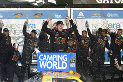 Kaz Grala, GMS Racing Chevrolet celebra en Victory Lane