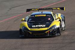 #9 K-Pax Racing, McLaren 650S GT3: Alvaro Parente