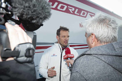Alexander Wurz parle aux médias lors de son premier test avec World RX Team Austria