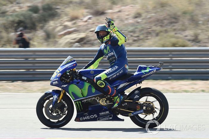 Valentino Rossi reapareció el viernes del GP de Aragón, 21 días después de su grave lesión