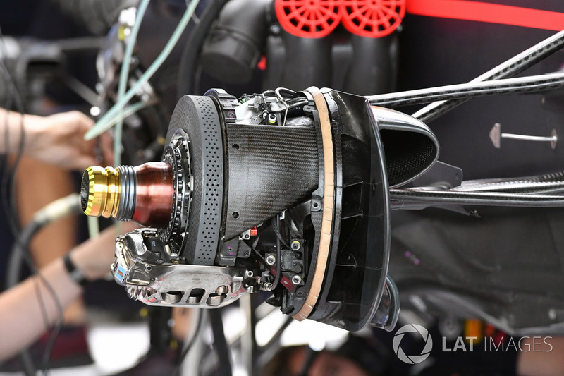 Red Bull Racing RB13 detail van de voorwielconfiguratie