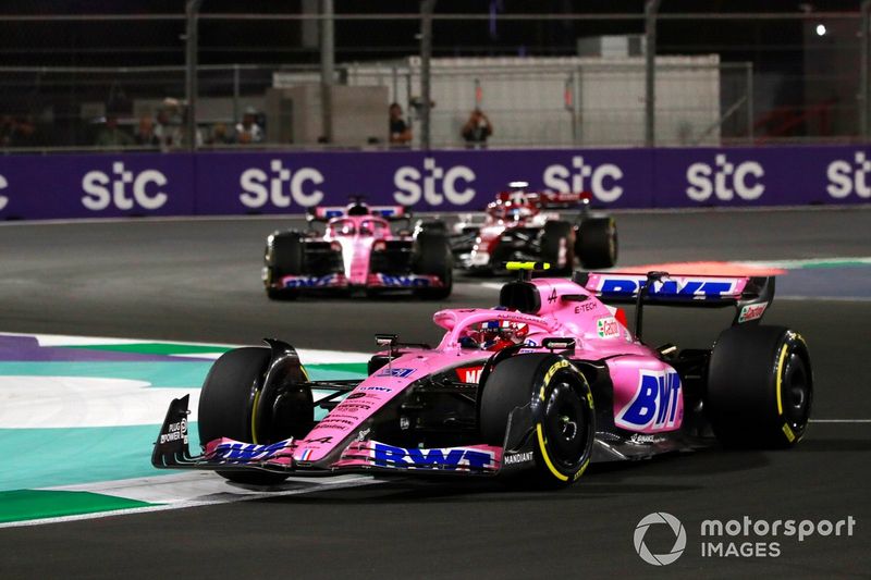 Esteban Ocon, Alpine A522, Fernando Alonso, Valtteri Bottas, Alfa Romeo C42