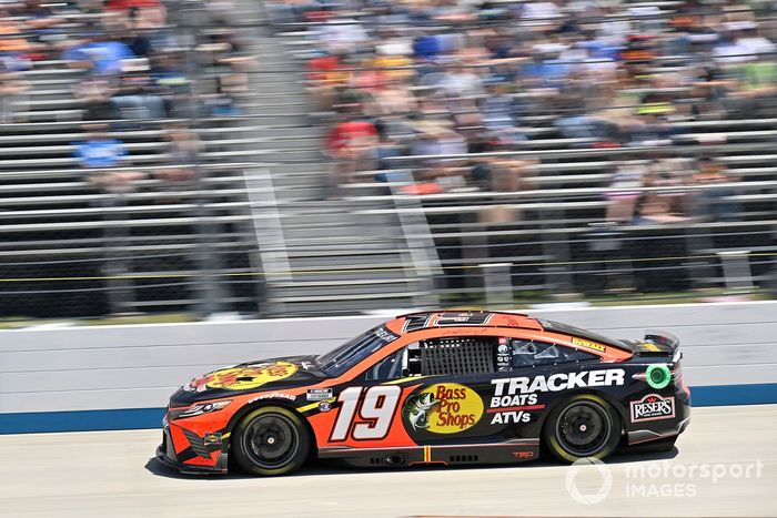 Martin Truex Jr, Joe Gibbs Racing, Bass Pro Shops Toyota Camry