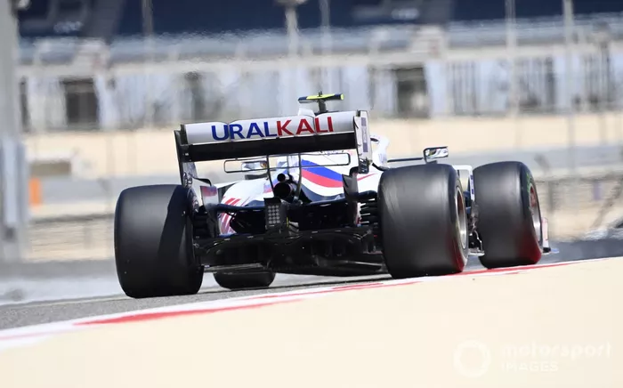 Mick Schumacher, Haas VF-21 