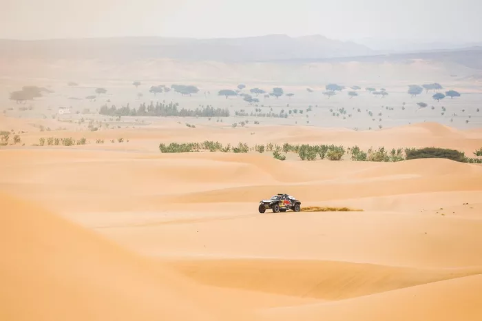 #300 X-Raid Mini JCW Team: Carlos Sainz, Lucas Cruz