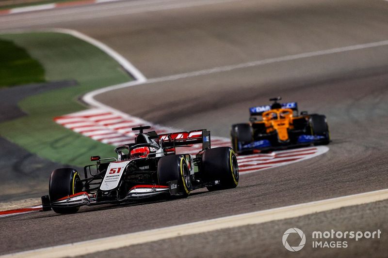 Pietro Fittipaldi, Haas F1 Haas VF-20, Carlos Sainz Jr., McLaren MCL35