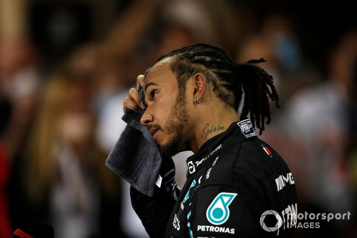 Lewis Hamilton, Mercedes, 2ª posición, en Parc Ferme