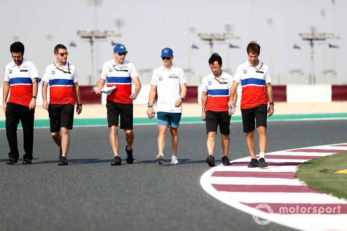 Mick Schumacher, Haas F1, recorre el circuito de Losail