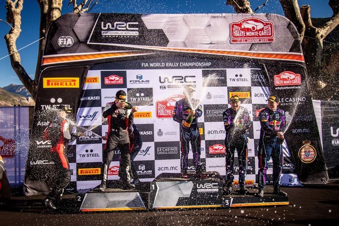 Podio: Ganadores Sébastien Loeb, Isabelle Galmiche, M-Sport Ford World Rally Team Ford Puma Rally1. Segundo lugar: Sébastien Ogier, Benjamin Veillas, Toyota Gazoo Racing WRT Toyota GR Yaris Rally1. Tercer lugar: Craig Breen, Paul Nagle, M-Sport Ford World Rally Team Ford Puma Rally1