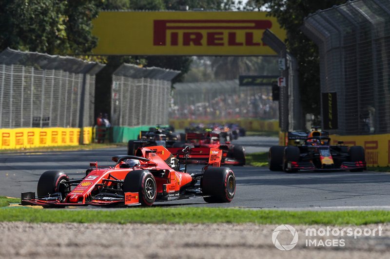 Sebastian Vettel, Ferrari SF90, Max Verstappen, Red Bull Racing RB15