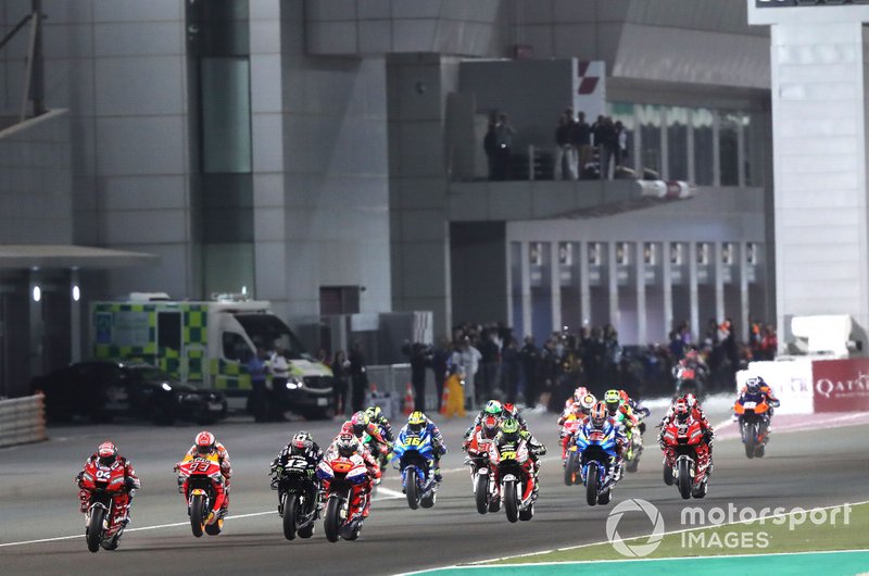 Start zum GP Katar in Losail der MotoGP-Saison 2019: Andrea Dovizioso, Ducati Team, führt