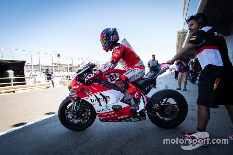 Michael Ruben Rinaldi, BARNI Racing Team, nei box