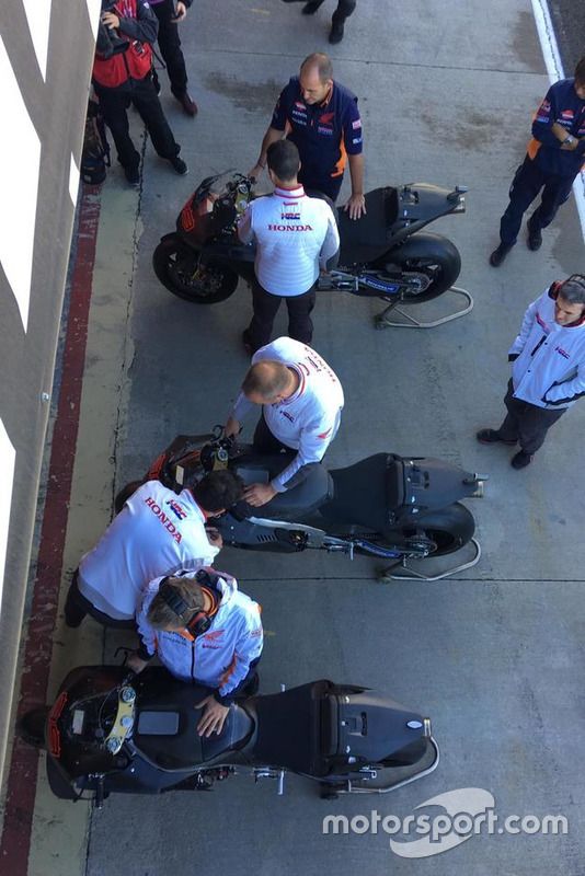 Honda prepara la moto de Jorge Lorenzo