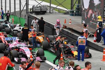 Esteban Ocon, Racing Point Force India in Parc Ferme