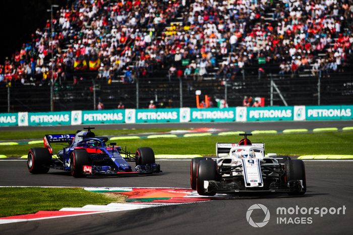 Marcus Ericsson, Sauber C37, y Brendon Hartley, Toro Rosso STR13
