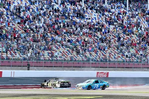 Martin Truex Jr., Furniture Row Racing, Toyota Camry Auto-Owners Insurance and Jimmie Johnson, Hendrick Motorsports, Chevrolet Camaro Lowe's for Pros