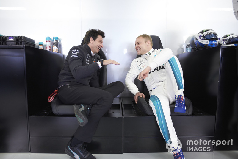 Toto Wolff, Executive Director (Business), Mercedes AMG, Valtteri Bottas, Mercedes AMG F1