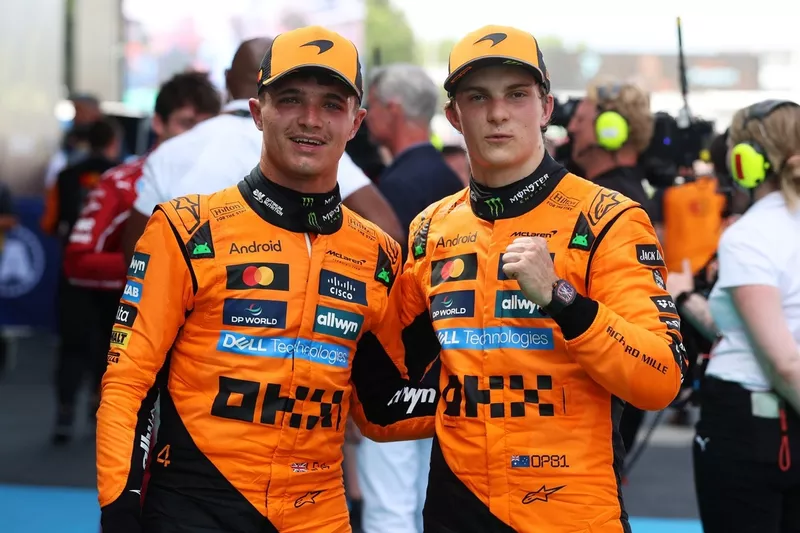 Lando Norris, McLaren, Oscar Piastri