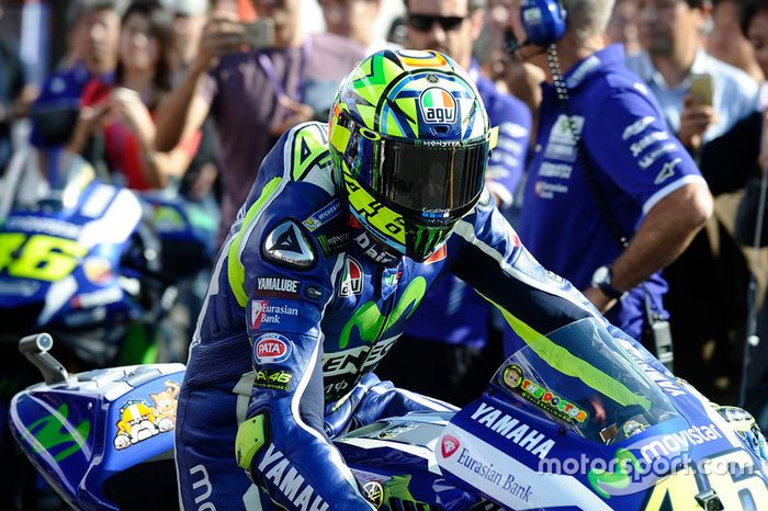 Mas Rossi acabou caindo e deu adeus ao campeonato. 