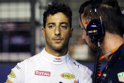 Daniel Ricciardo, Red Bull Racing con Simon Rennie, Red Bull Racing carrera Ingeniero en la parrilla