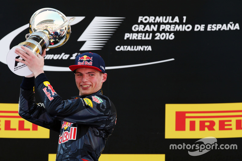 Winnaar Max Verstappen, Red Bull Racing viert op het podium