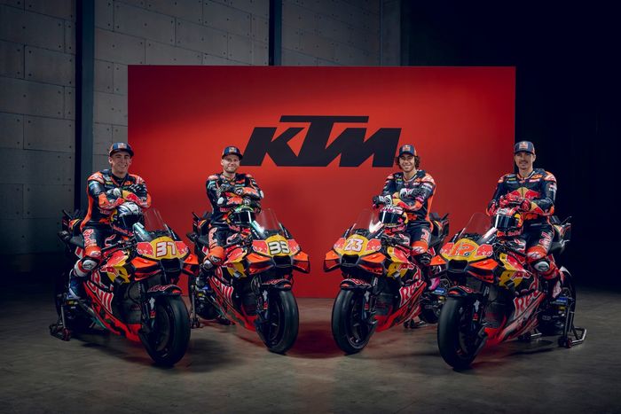 Pedro Acosta, Red Bull KTM Factory Racing, Brad Binder, Red Bull KTM Factory Racing, Enea Bastianini, Red Bull KTM Tech 3, Maverick Viñales, Red Bull KTM Tech 3

