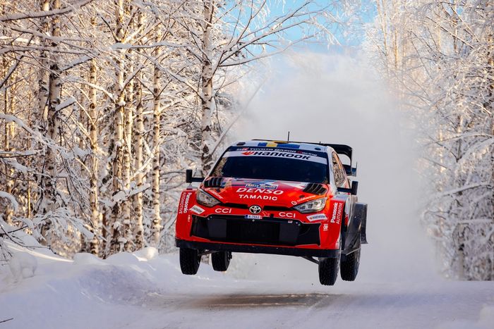 Oliver Solberg, Elliott Edmondson, Toyota Gazoo Racing WRT Toyota GR Yaris Rally1